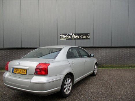 Toyota Avensis - 1.8 VVTi Linea Luna - 1