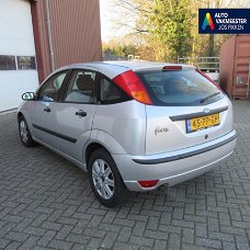 Ford Focus - 1.6-16V Futura Automaat; Airbags; Centr. Vergr.; Cruise Control; el ramen; Leer bekledi