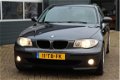 BMW 1-serie - 118d Business Line (123pk) Airco /Cruise /Elek. pakket /Radio-CD AUX /6-bak /Armsteun - 1 - Thumbnail