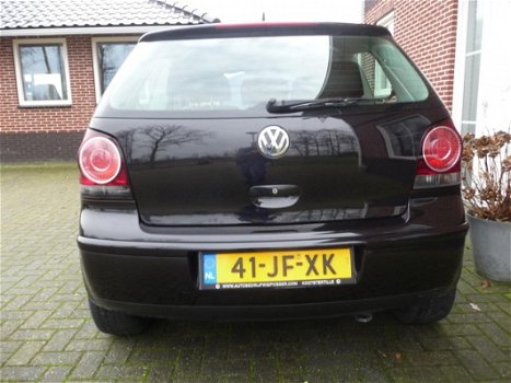 Volkswagen Polo - 1.4-16V Highline - 1