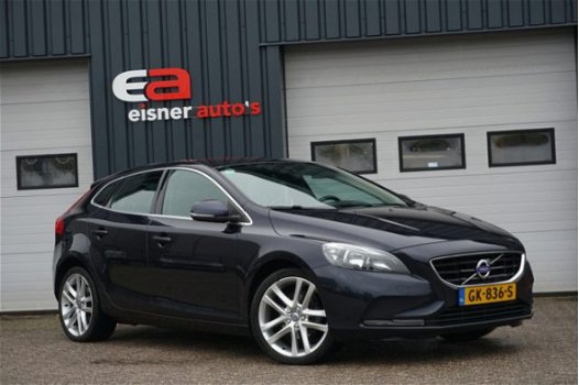 Volvo V40 - 2.0 D2 Momentum Business | TREKHAAK | 18 INCH | - 1