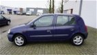 Renault Clio - 1.2 Ludo 5deurs leuke beginnersauto airco etc - 1 - Thumbnail