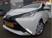 Toyota Aygo - 1.0 VVT-i x-play van 1ste Eig en navigatie en carkit en Led verlichting en airco - 1 - Thumbnail