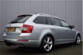 Skoda Octavia Combi - 1.6 TDi 145pk Elegance Businessline Panoramadak, Canton Audio, Bi-Xenon, Full - 1 - Thumbnail