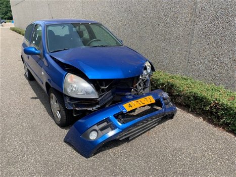 Renault Clio - FRONTSCHADE MOTOR GOED 1.2-16V Campus - 1