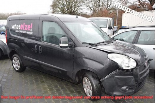 Fiat Doblò Cargo - 1.3 MultiJet SX BTW rijdbare schade zie foto's - 1