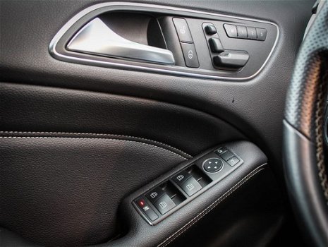 Mercedes-Benz B-klasse - 200 Prestige Navigatie / Panoramadak / Automaat - 1
