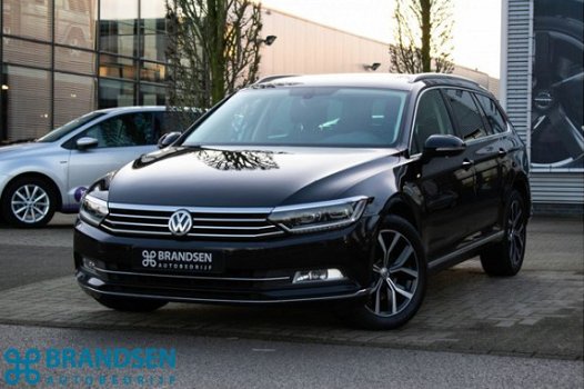 Volkswagen Passat Variant - 2.0 TDI HIGHLINE -Panoramadak-Achteruitrijcamera-Cruise Control Adap. - 1