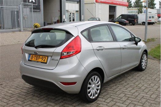 Ford Fiesta - 1.4 Titanium AUTOMAAT Huurkoop Inruil Garantie Service Apk - 1