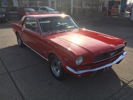 Ford Mustang - MUSTANG - 1