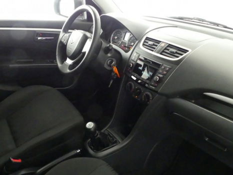 Suzuki Swift - 1.2 Comfort Dealer onderhouden | Airco | Trekhaak enz - 1