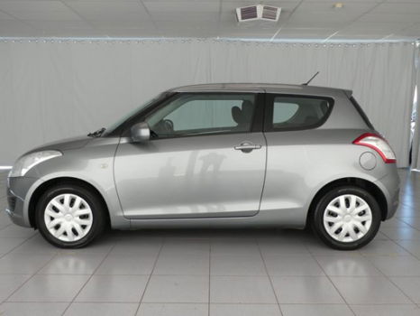 Suzuki Swift - 1.2 Comfort Dealer onderhouden | Airco | Trekhaak enz - 1