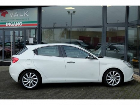 Alfa Romeo Giulietta - 1.6 JTDm 105 Distinctive - 1