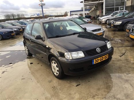 Volkswagen Polo - 1.9 SDI Trendline - 1