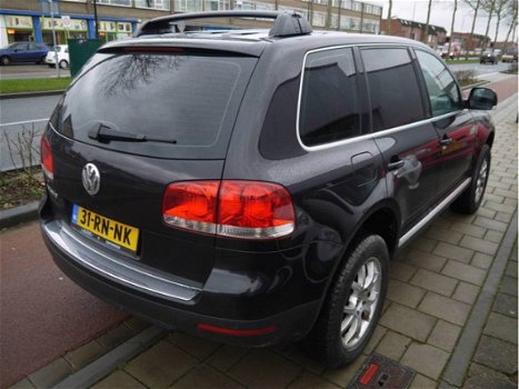 Volkswagen Touareg - 3.2 V6 Automaat - Navigatie - 1