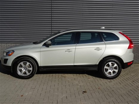 Volvo XC60 - D5 215PK | AWD | MOMENTUM | PROFESSIONAL LINE - 1