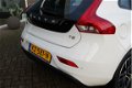 Volvo V40 - 2.0 T2 122PK Nordic+ - 1 - Thumbnail