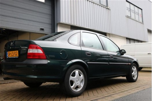 Opel Vectra - 1.6i-16V CD 88858 KM NAP - 1