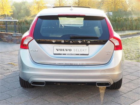 Volvo V60 - D6 AWD PLUG-IN HYBRID SUMMUM 17INCH/XENON/NAVI - 1