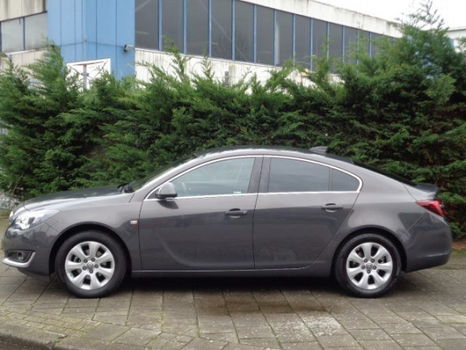 Opel Insignia - 1.6 Turbo 170PK, 5D Innovation | EU NAVI | 1.700 KG TREKVERMOGEN - 1