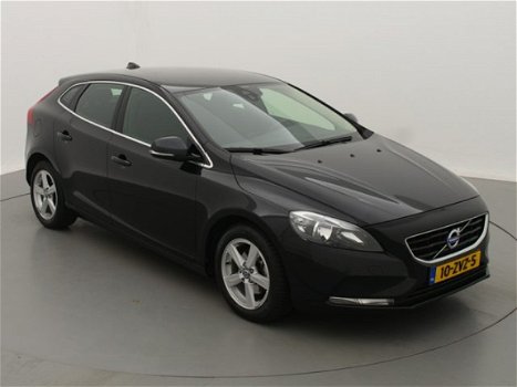 Volvo V40 - 1.6 D2 Momentum - 1