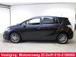 Toyota Verso - 1.8 VVT-i Business Automaat Navigatie. Cruise control.Leder. Bluetooth.Camera - 1 - Thumbnail