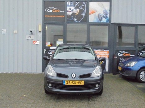 Renault Clio - 1.4-16V Dynamique Luxe 5DRS|AIRCO|TREKHAAK|NAP|APK04-2020 - 1