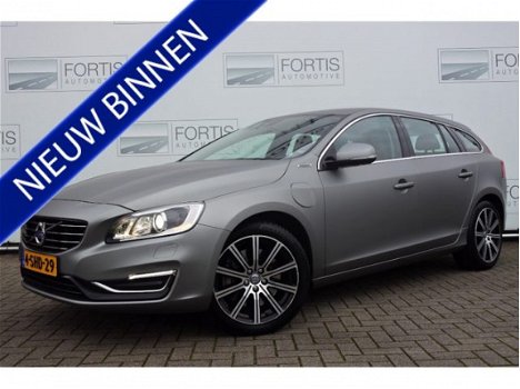 Volvo V60 - 2.4 D6 AWD Plug-In Hybrid Summum Marge auto/ Geen import/ Leder/ Sportstoel/ Standkachel - 1