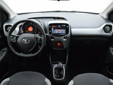 Toyota Aygo - 1.0 5drs X-Joy Red | Apple Carplay | Android Auto