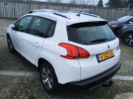 Peugeot 2008 - 1.2 82pk Allure | Navigatie | Climate Control | Half leder | Parkeersensoren | 16