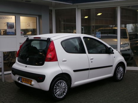 Peugeot 107 - 1.0 12V 68PK 5D XS AIRCO + NIEUWE APK - 1