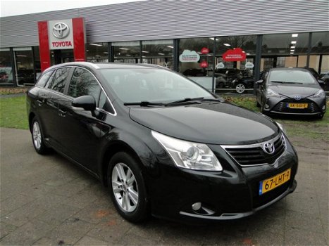 Toyota Avensis Wagon - 1.8 VVTi Business Navigatie/Cruise/Clima - 1