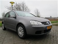 Volkswagen Golf - 1.6 FSI Trendline Business