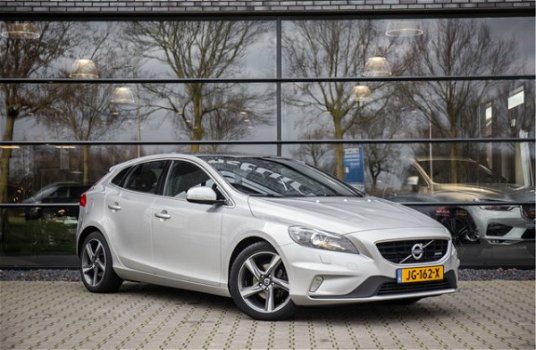 Volvo V40 - 1.6 D2 R-design , Navigatie, Panoramadak, Leer, - 1