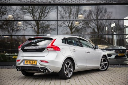 Volvo V40 - 1.6 D2 R-design , Navigatie, Panoramadak, Leer, - 1