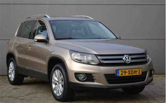 Volkswagen Tiguan - 1.4 TSI 122PK Sport&Style, Clima, Cruise, Navi, LMV, Trekhaak - 1