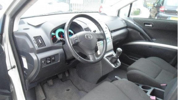 Toyota Verso - 1.6 VVT-i Dynamic - 1