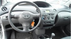 Toyota Yaris - 1.0 VVT-i Terra MMT AUTOMAAT