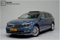 Volkswagen Passat Variant - 1.6 TDI Highline R-Line Automaat Org-NL/Panoramadak/Virtual-Cockpit/Groo - 1 - Thumbnail