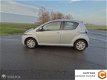 Toyota Aygo - 1.0 VVT-i Now Cool Go 5 drs Navigatie Dagverlichting - 1 - Thumbnail