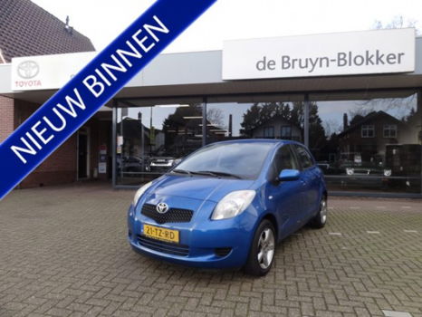 Toyota Yaris - 1.3 VVT-i Sol 5-drs airco, lichtmetalen velgen, zeer goed onderhouden - 1