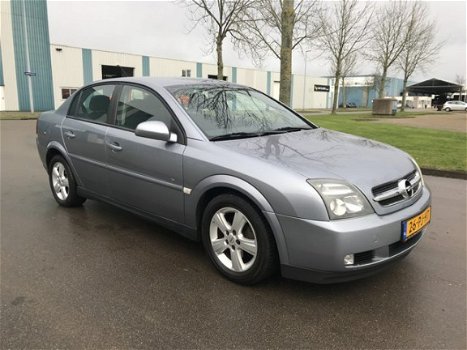 Opel Vectra - 1.8-16V Maxx Airco.Cruise, CPV, Elektr.ramen, Trekhaak, Radio-CD, Enz... Mooie auto va - 1