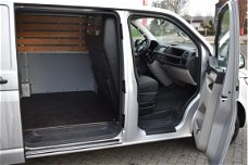 Volkswagen Transporter - 2.0 TDI L1H1 Trendline Navigatie, Telefoon, Airco, bumpers en spiegels in k