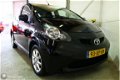 Toyota Aygo - 1.0-12V +NAP , 5DRS, parkeersensoren achter - 1 - Thumbnail