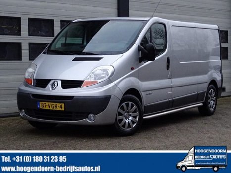 Renault Trafic - 2.5 dCi 146pk L2 Lang - Automaat - 3 Zits - Airco - 1