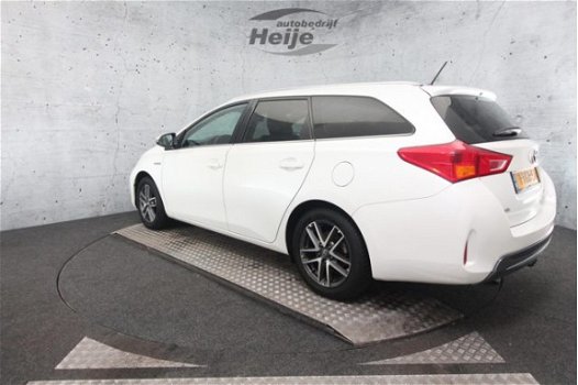 Toyota Auris Touring Sports - 1.8 Hybrid Lease | Climate Control | Panoramadak | Achteruitrijcamera - 1