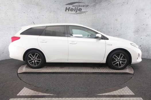 Toyota Auris Touring Sports - 1.8 Hybrid Lease | Climate Control | Panoramadak | Achteruitrijcamera - 1