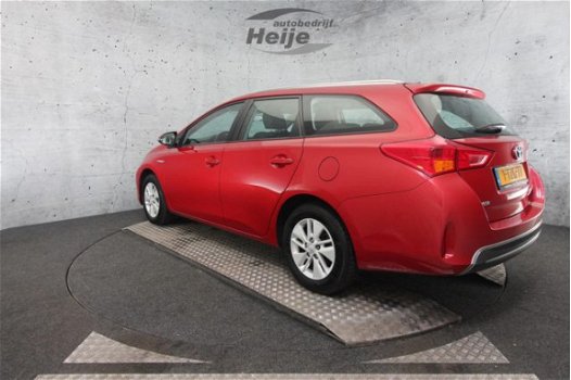 Toyota Auris Touring Sports - 1.8 Hybrid Aspiration | Climate Control | Navigatie | Achteruitrijcame - 1