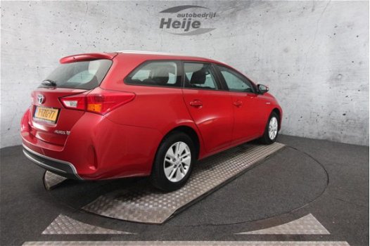 Toyota Auris Touring Sports - 1.8 Hybrid Aspiration | Climate Control | Navigatie | Achteruitrijcame - 1