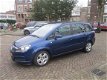 Opel Zafira - 2.2 Executive 1 jaar apk-nette auto-7 personen - 1 - Thumbnail